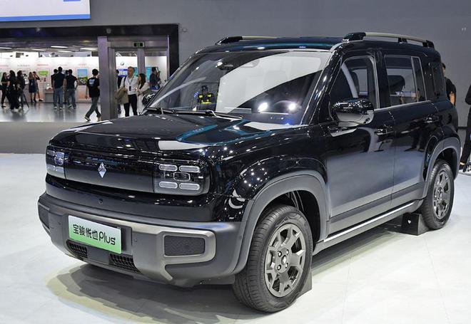 iCAR V23对比宝骏悦也Plusqy千亿国际10万级方盒子对决：奇瑞(图4)
