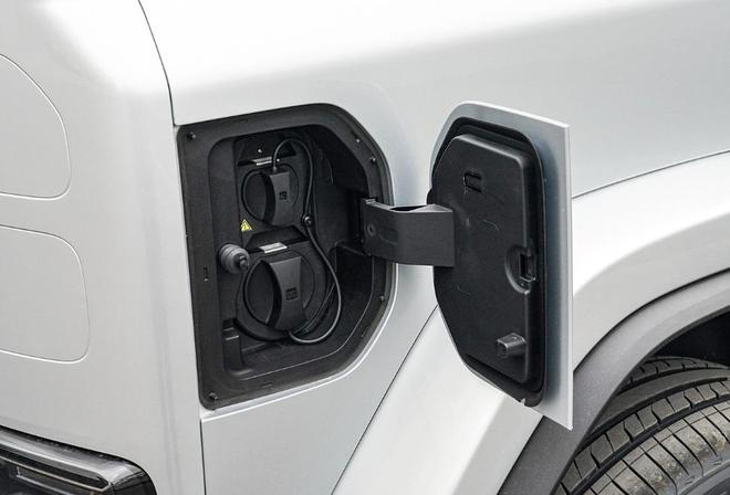 iCAR V23对比宝骏悦也Plusqy千亿国际10万级方盒子对决：奇瑞(图14)